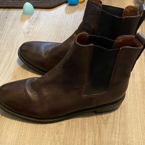 H&M Chelsea Boots